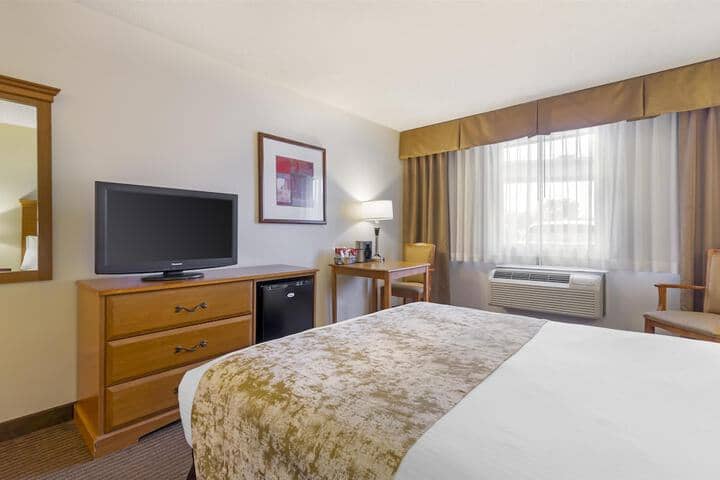 Room 11 of 41
